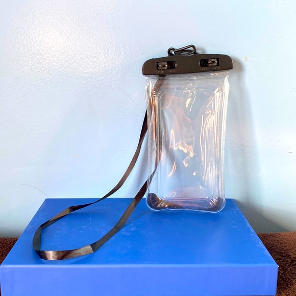 📱Waterproof Case for IPhone 11📱 - Picture 3 of 5